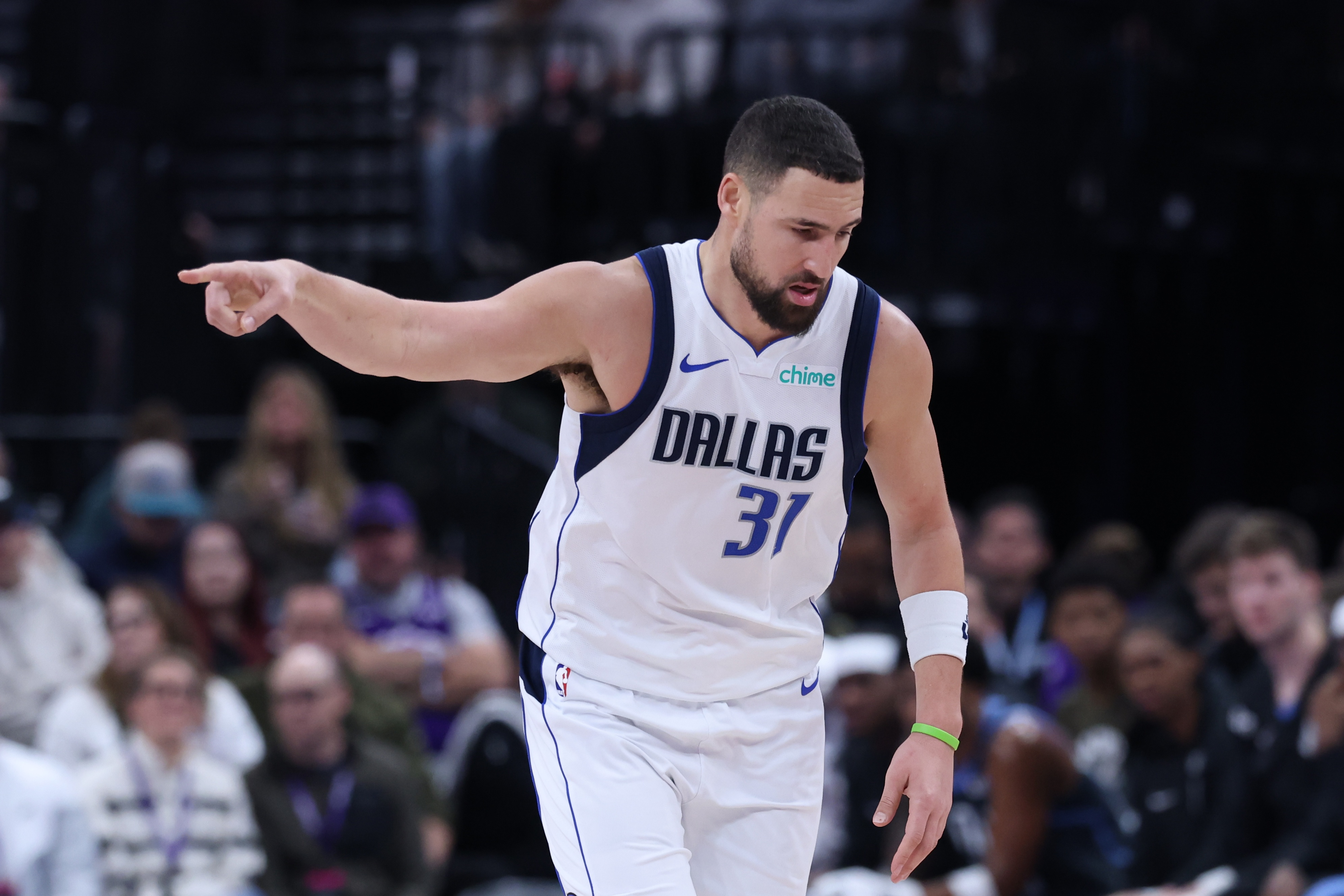 克莱告诫新秀：第一年别搞太多目标 去享受去学习就行