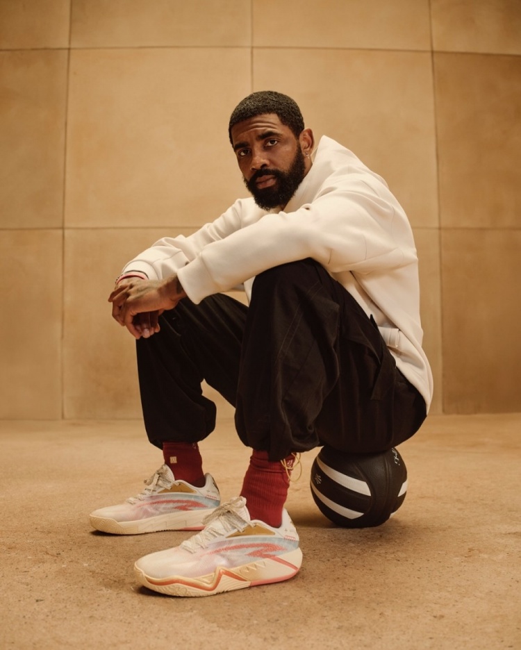 开云体育注册-欧文新一代签名鞋KAI 3正式亮相！首发为马年主题配色！